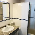 Florencia, With Pool & Wifi In Puerto del Carmen (Lanzarote)